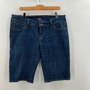 Old Navy “The Flirt” Long Denim Shorts Ladies Size 14 Regular
